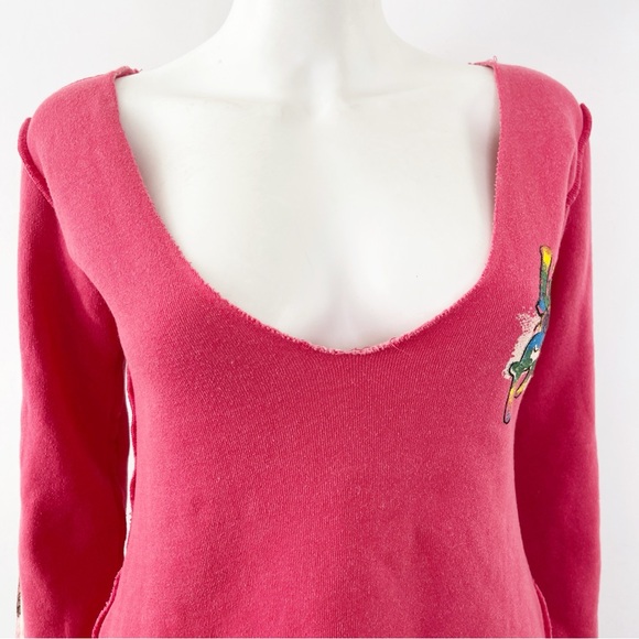 2B Free Pink Long Sleeve Sweatshirt Size M Raw Hem Butterfly Graphic Tattoo Art - Picture 4 of 10